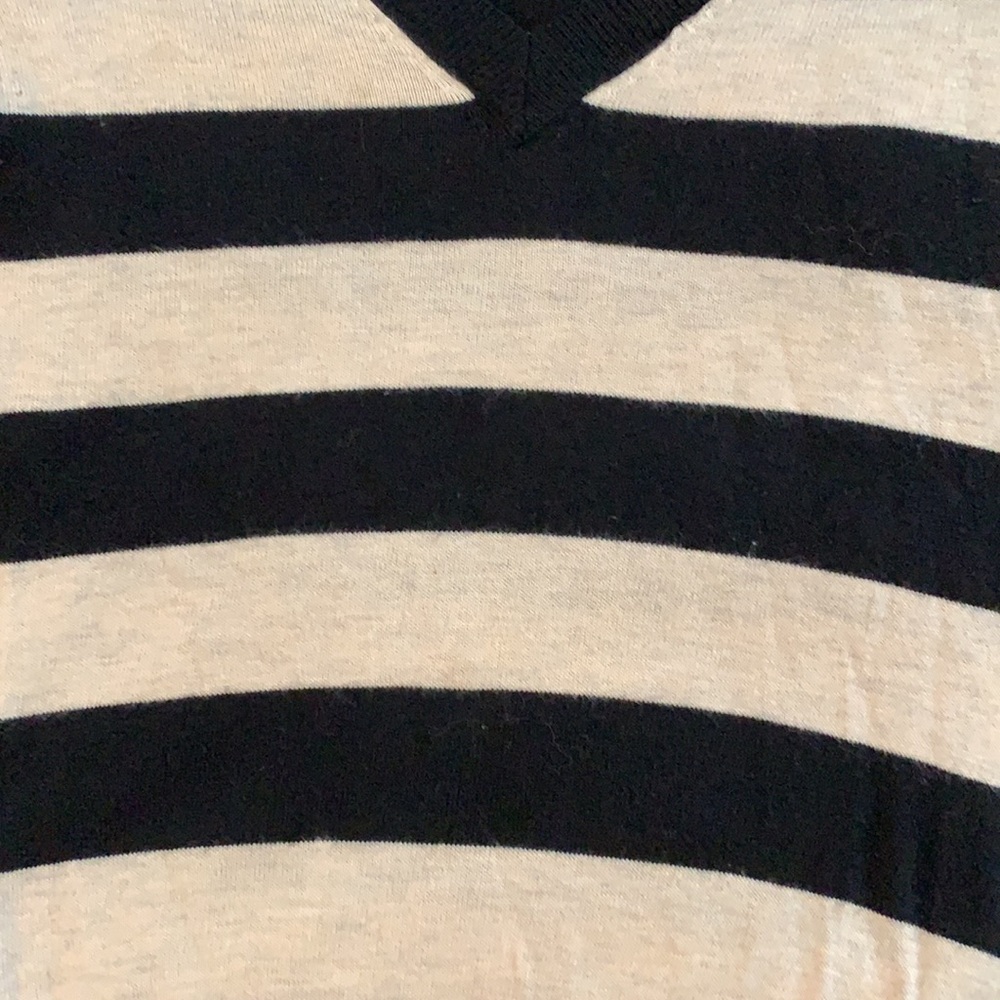 Sweater - Picture 3 of 4